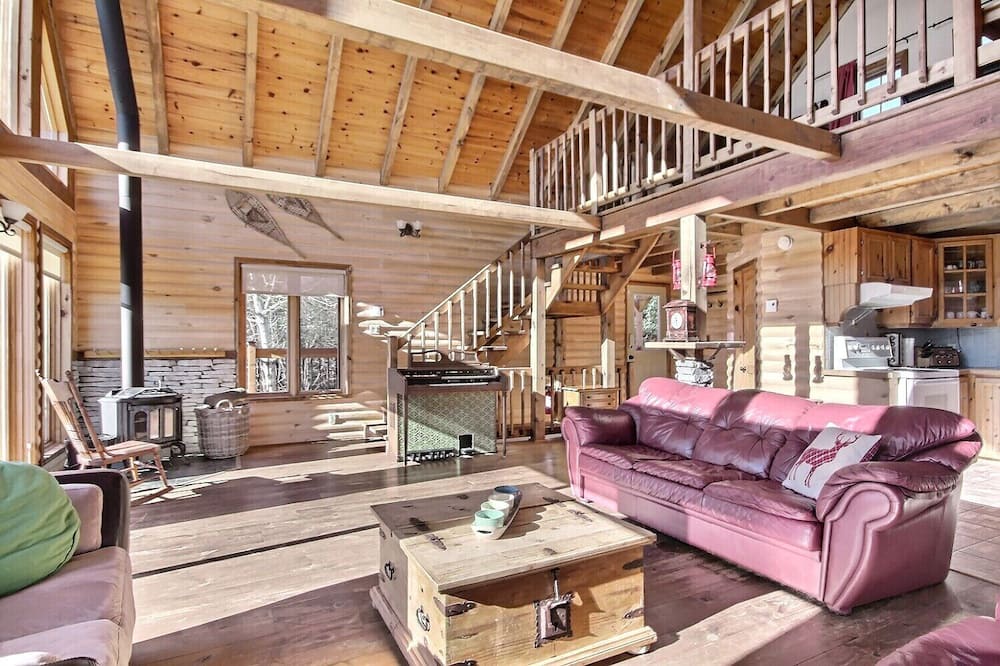 Photo of Livingroom in Petite-Riviere-Saint-Francois