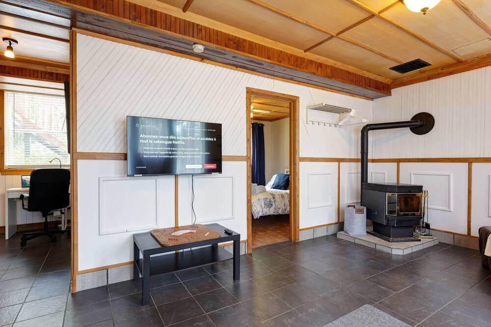 Photo of Livingroom in Sainte-Cecile-de-Whitton