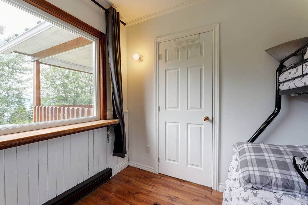 Photo of Bedroom in Sainte-Cecile-de-Whitton