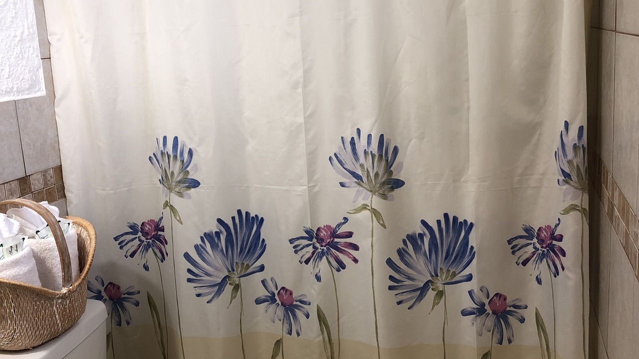 Photo of Bathroom in Niagara Falls