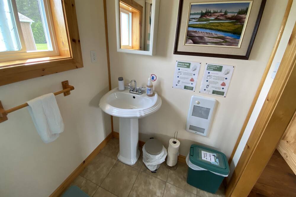 Photo of Bathroom in Angliers