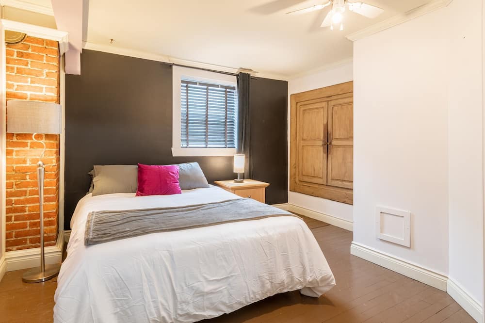Photo of Bedroom in Ste Anne de Beaupre