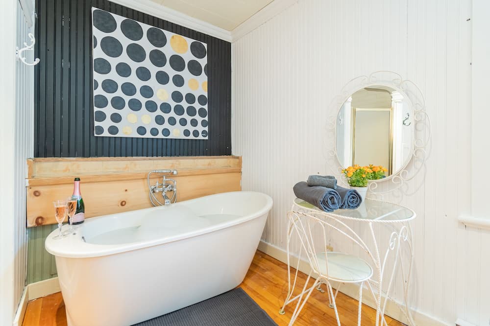 Photo of Bathroom in Ste Anne de Beaupre