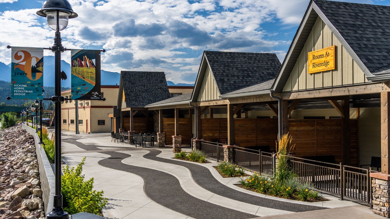 Photo of Outdoor in Golden
