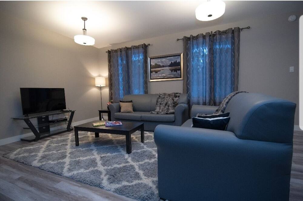 Photo of Livingroom in Val Morin