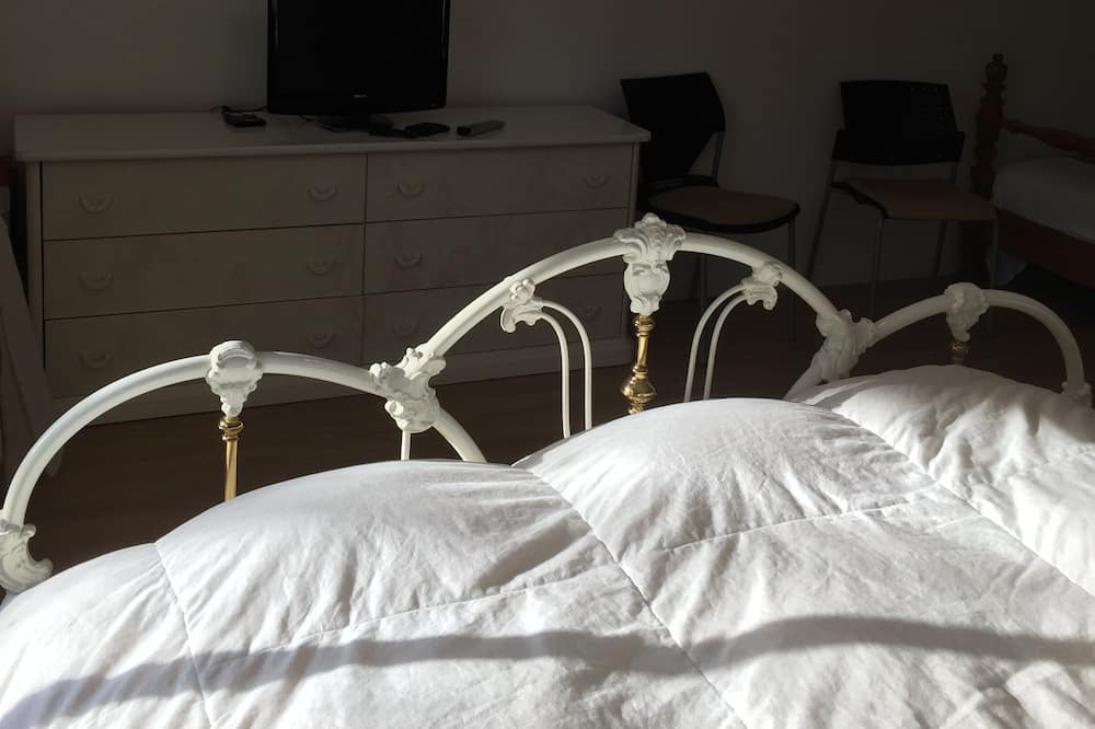 Photo of Bedroom in Rawdon