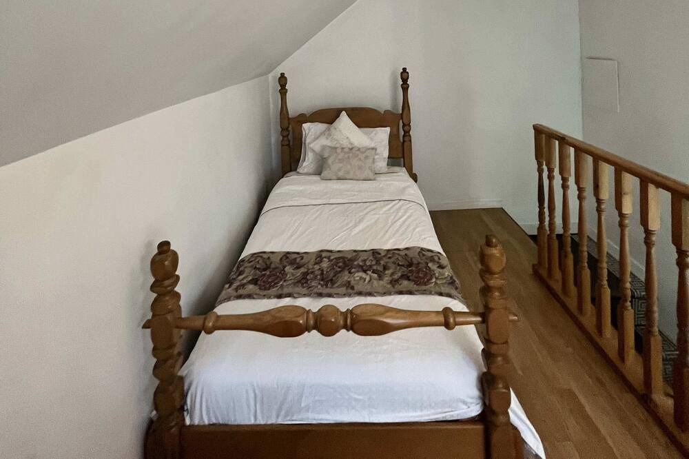 Photo of Bedroom in Rawdon