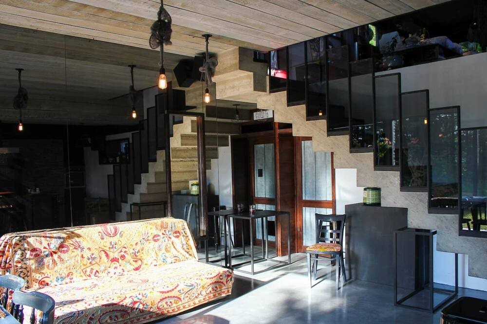 Photo of Livingroom in Sainte-Lucie-des-Laurentides
