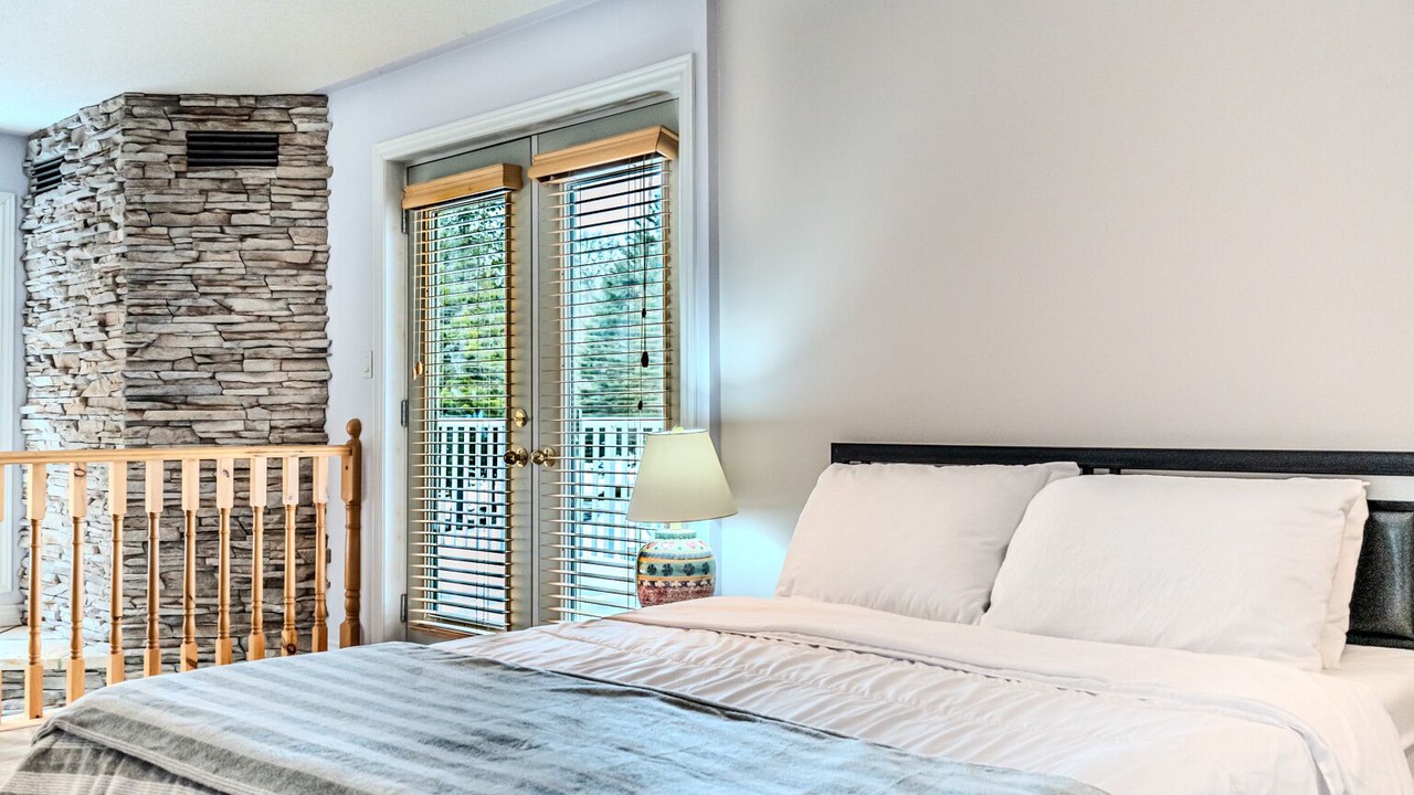 Photo of Bedroom in Muskoka Lakes