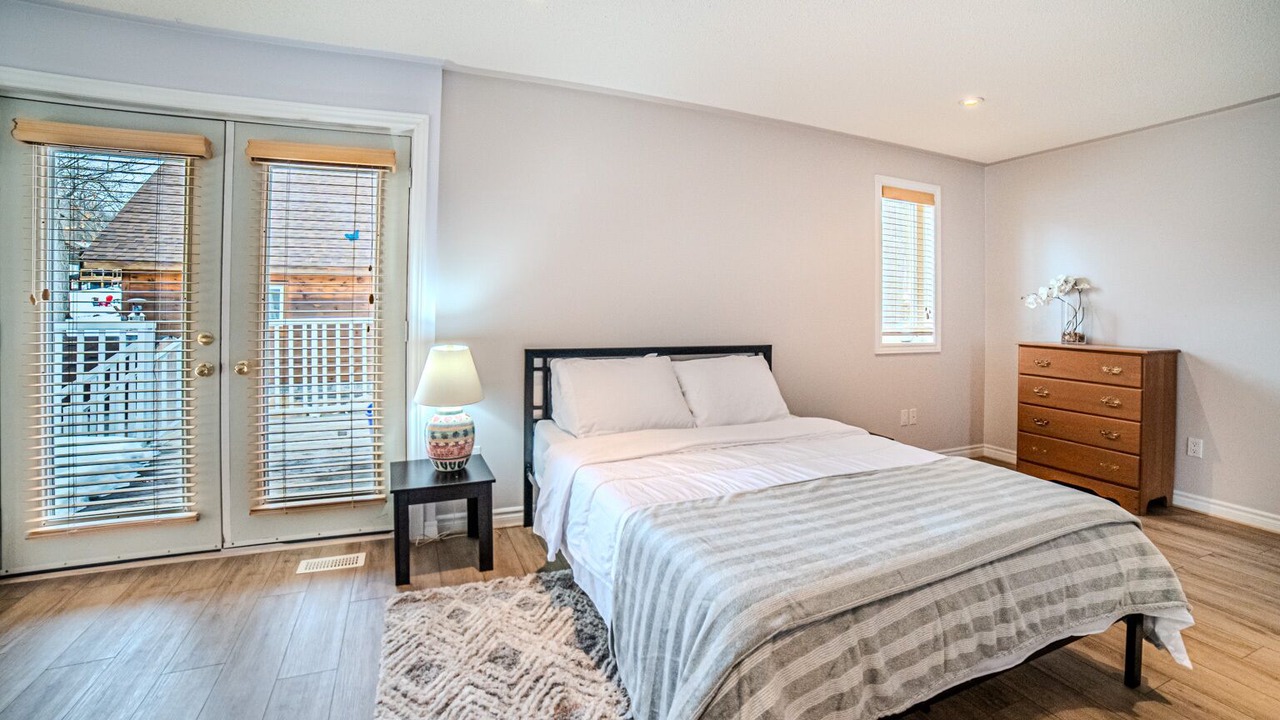 Photo of Bedroom in Muskoka Lakes