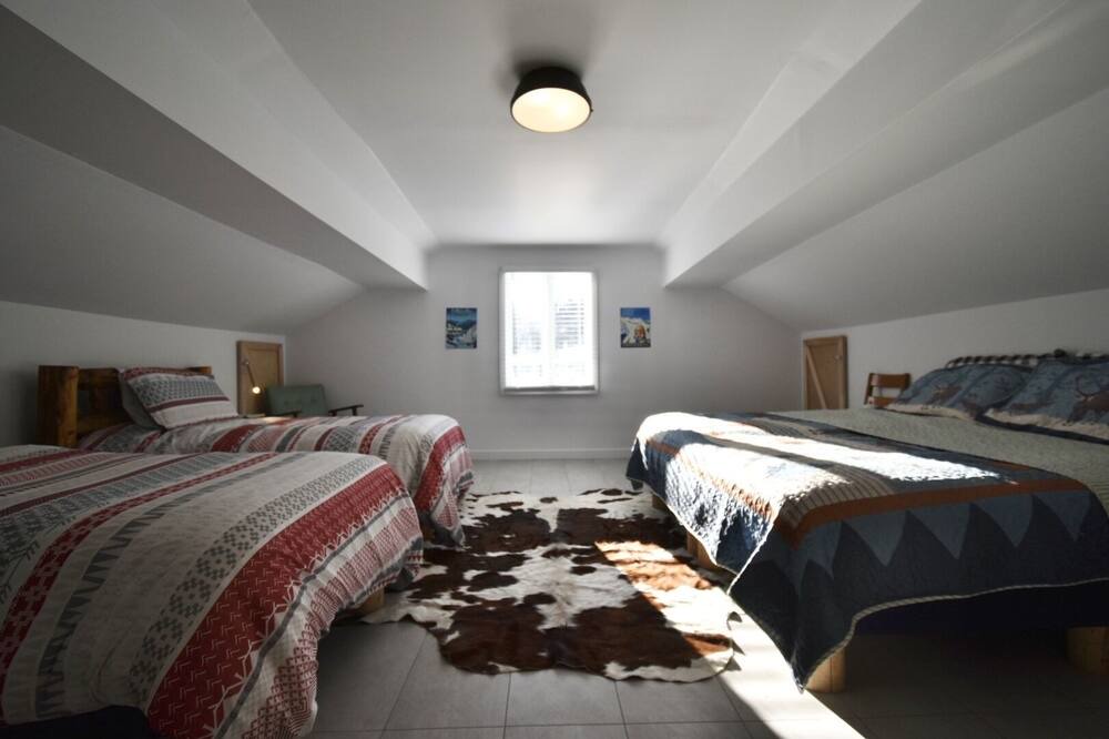 Photo of Bedroom in St-Adolphe-d'Howard