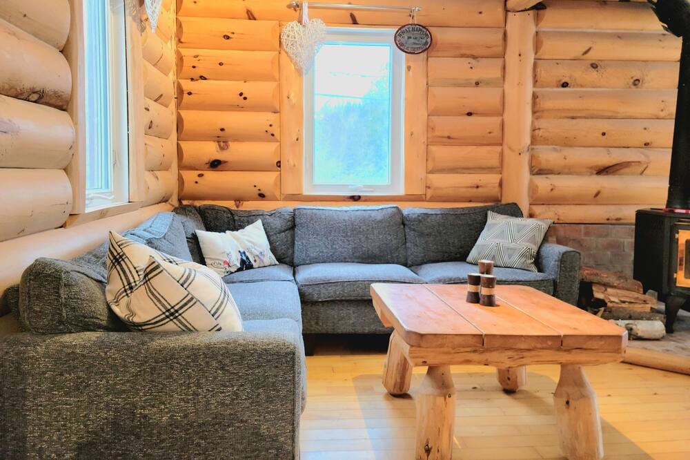 Photo of Livingroom in St-Adolphe-d'Howard
