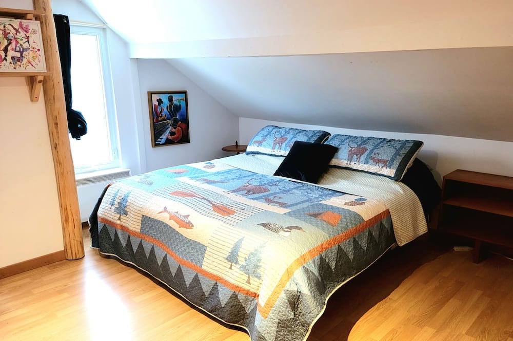 Photo of Bedroom in St-Adolphe-d'Howard