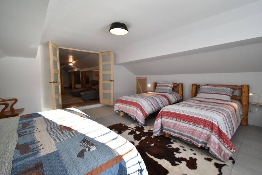 Photo of Bedroom in St-Adolphe-d'Howard