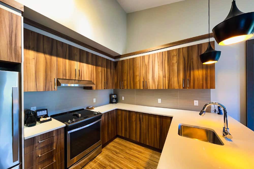 Photo of Kitchen in Sainte-Marguerite-du-Lac-Masson