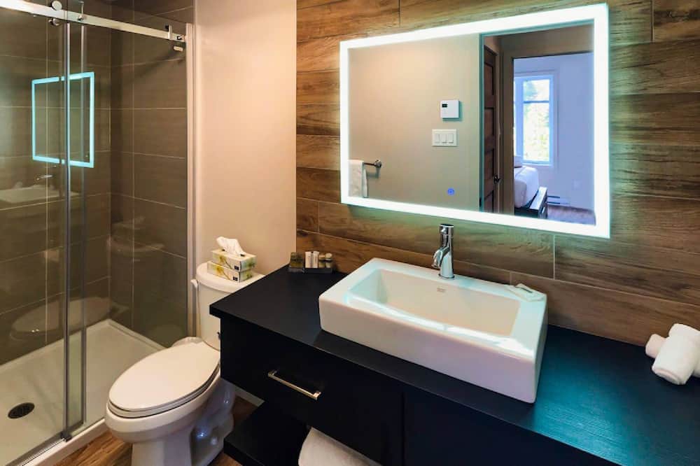 Photo of Bathroom in Sainte-Marguerite-du-Lac-Masson