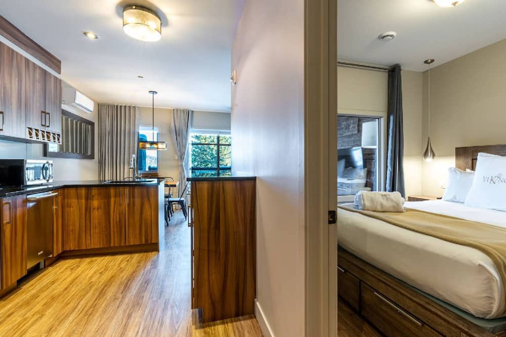 Photo of Bedroom in Sainte-Marguerite-du-Lac-Masson
