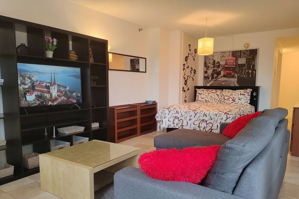 Photo of Livingroom in Shaughnessy Village