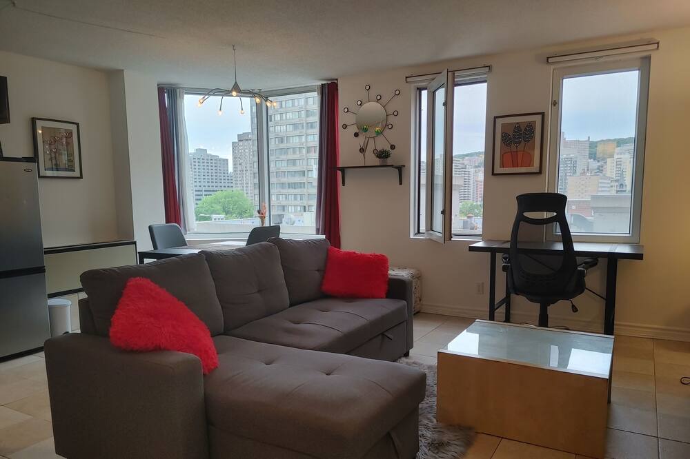 Photo of Livingroom in Shaughnessy Village