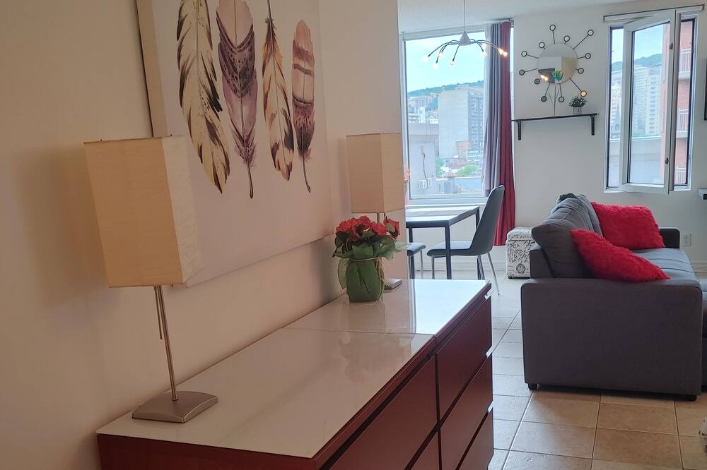 Photo of Livingroom in Shaughnessy Village