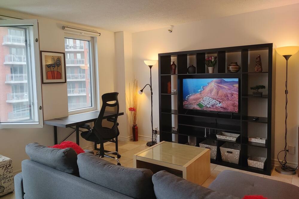 Photo of Livingroom in Shaughnessy Village