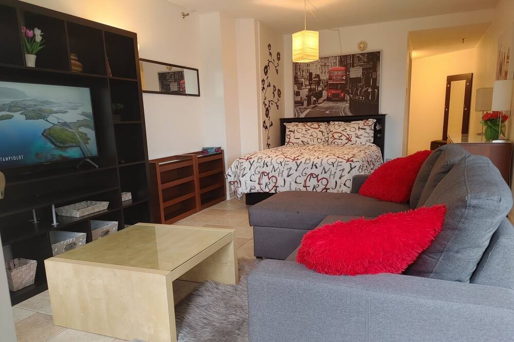 Photo of Livingroom in Shaughnessy Village