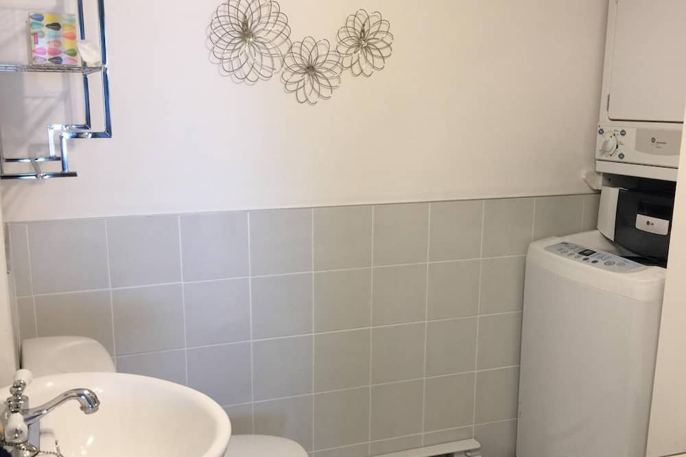 Photo of Bedroom in Saint-Jean-de-l'lle-d'Orleans