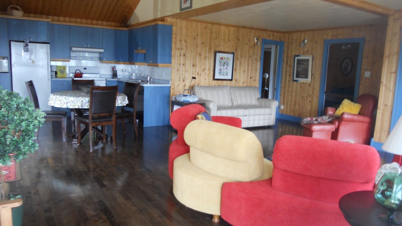 Photo of Livingroom in Saint-Jean-de-l'lle-d'Orleans