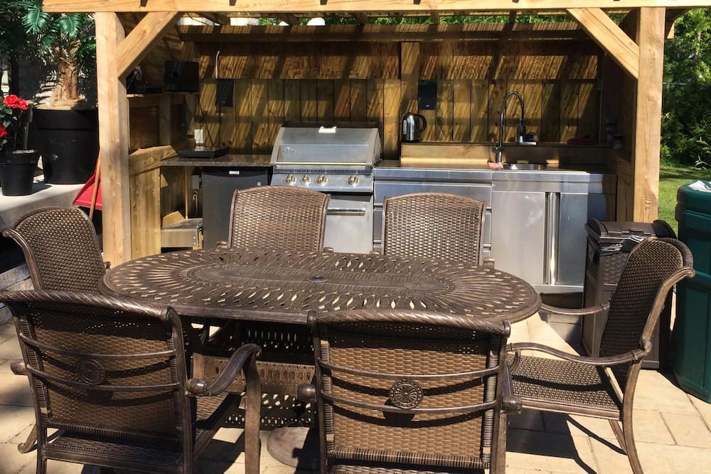 Photo of Patio Balcony in Larouche