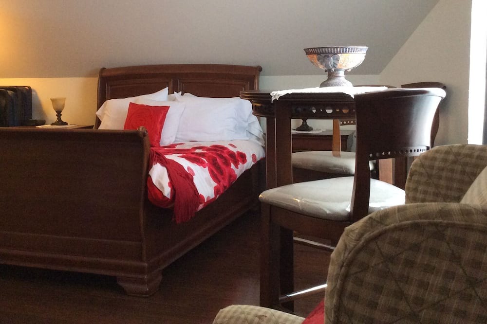 Photo of Bedroom in Larouche