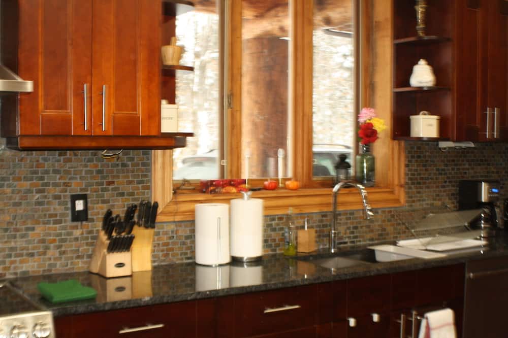 Photo of Kitchen in Wentworth-Nord