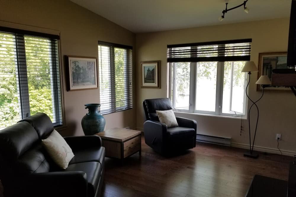 Photo of Livingroom in Alma