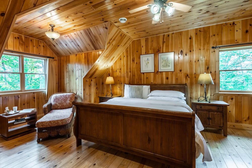Photo of Bedroom in Riviere-Rouge
