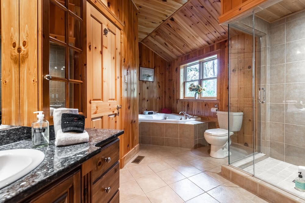 Photo of Bathroom in Riviere-Rouge
