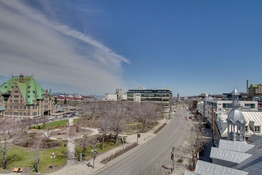 Photo of Others in Vieux-Quebec-Cap-Blanc-colline Parlementaire