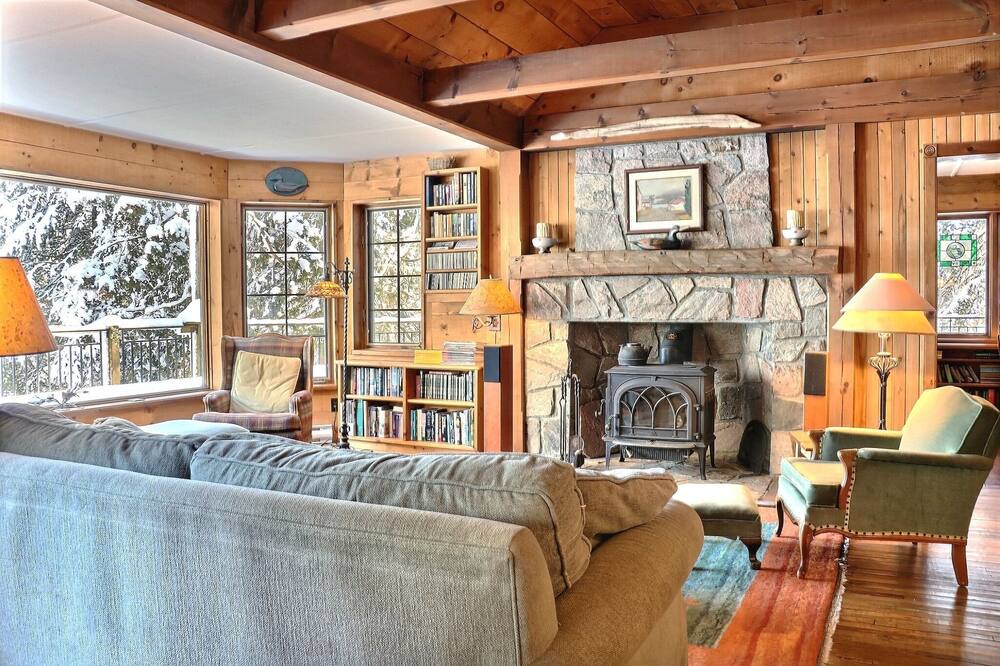 Photo of Livingroom in Barkmere