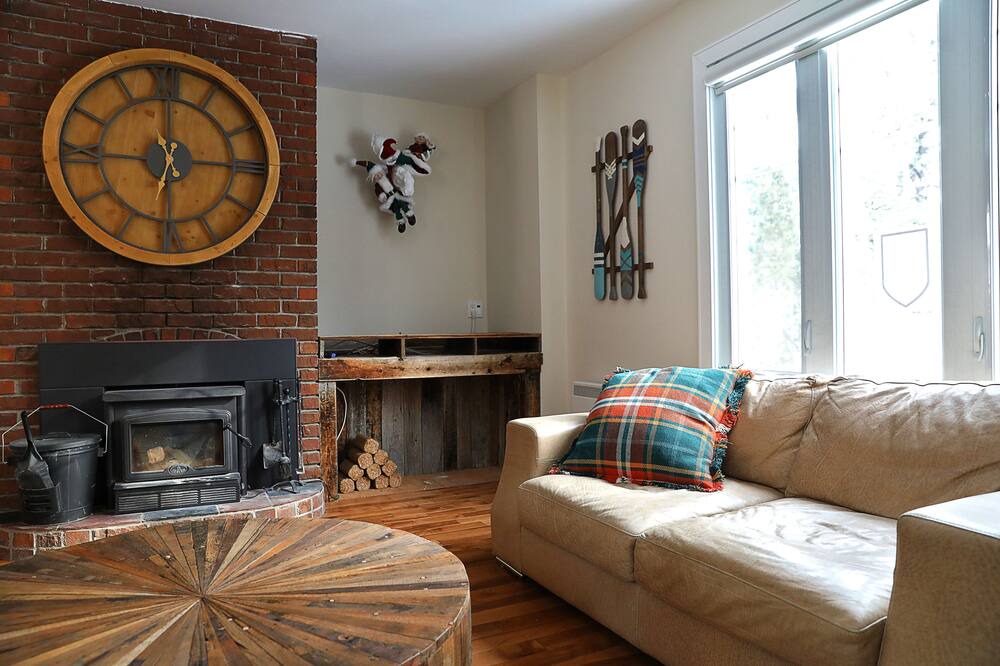 Photo of Livingroom in Rawdon