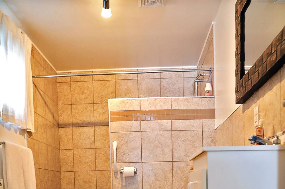 Photo of Bathroom in Rawdon
