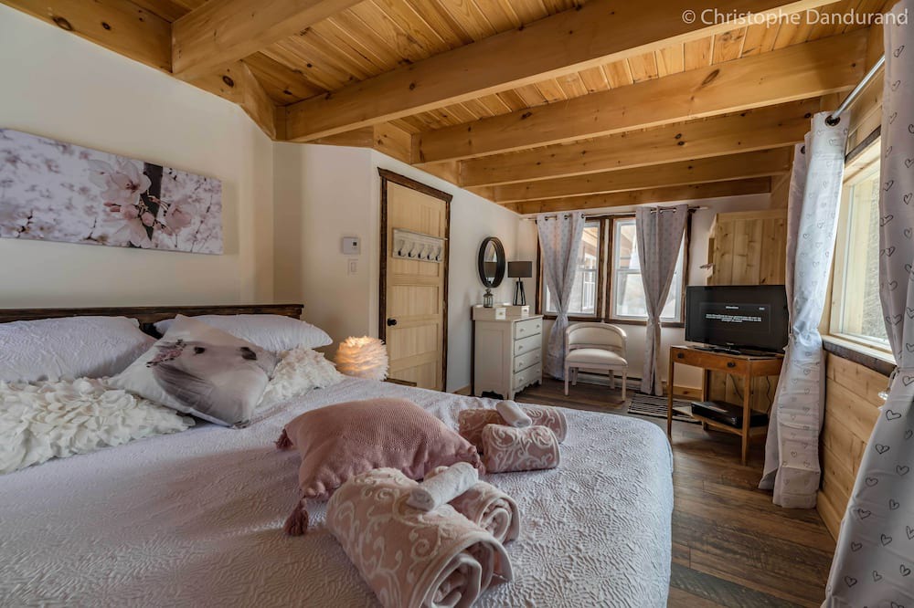 Photo of Bedroom in La Malbaie