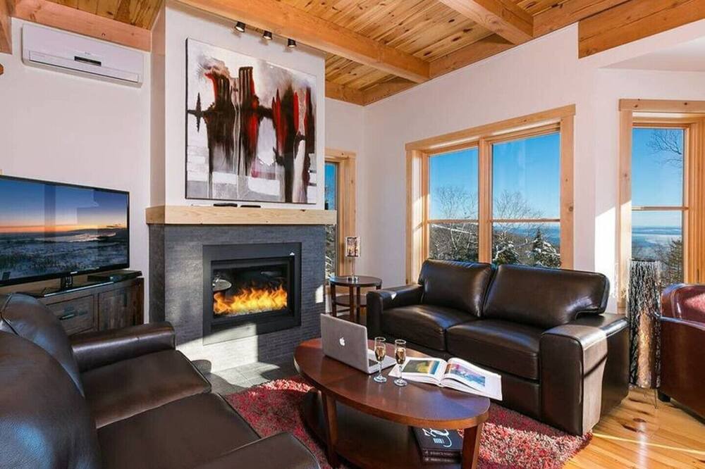 Photo of Livingroom in Les Eboulements