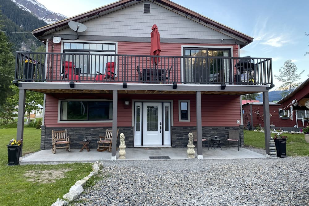 Photo of Outdoor in Stewart