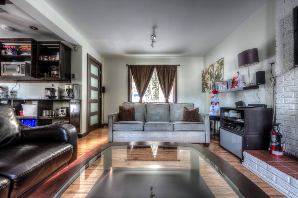 Photo of Livingroom in Mont-Tremblant