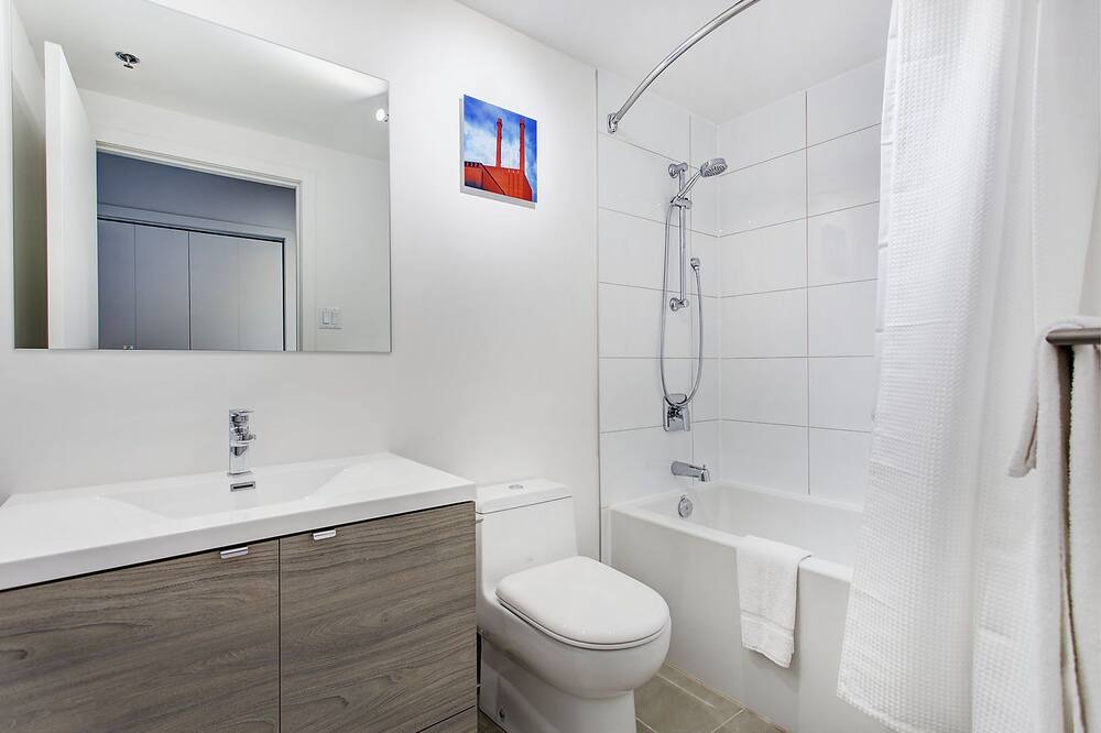 Photo of Bathroom in Shaughnessy Village