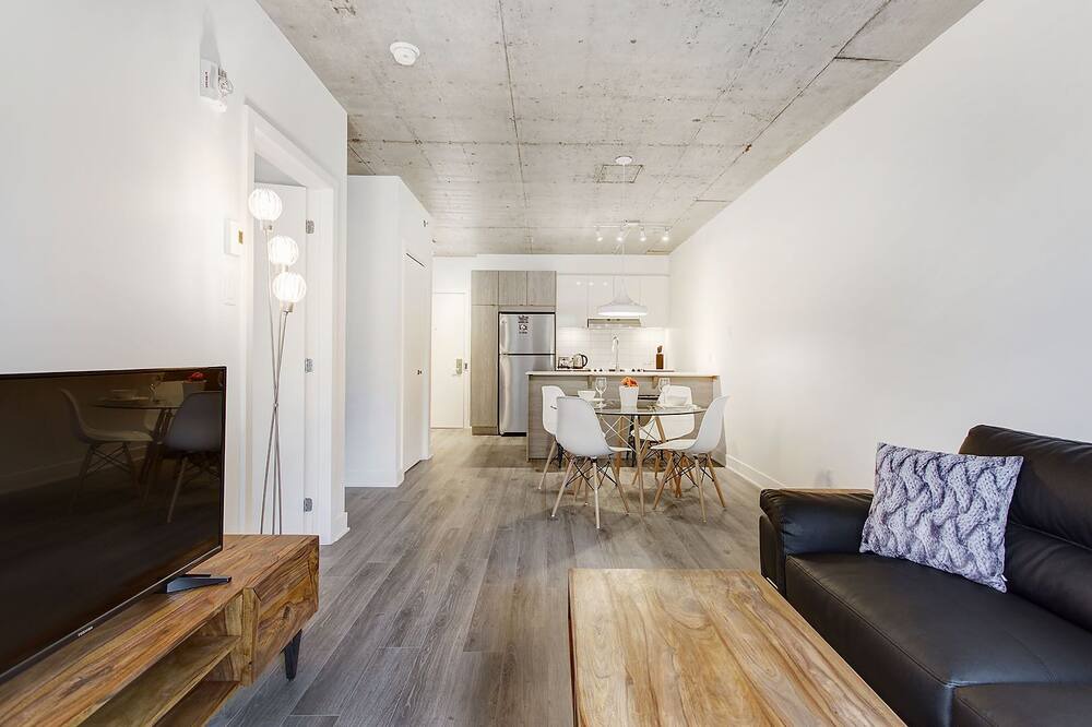Photo of Livingroom in Shaughnessy Village