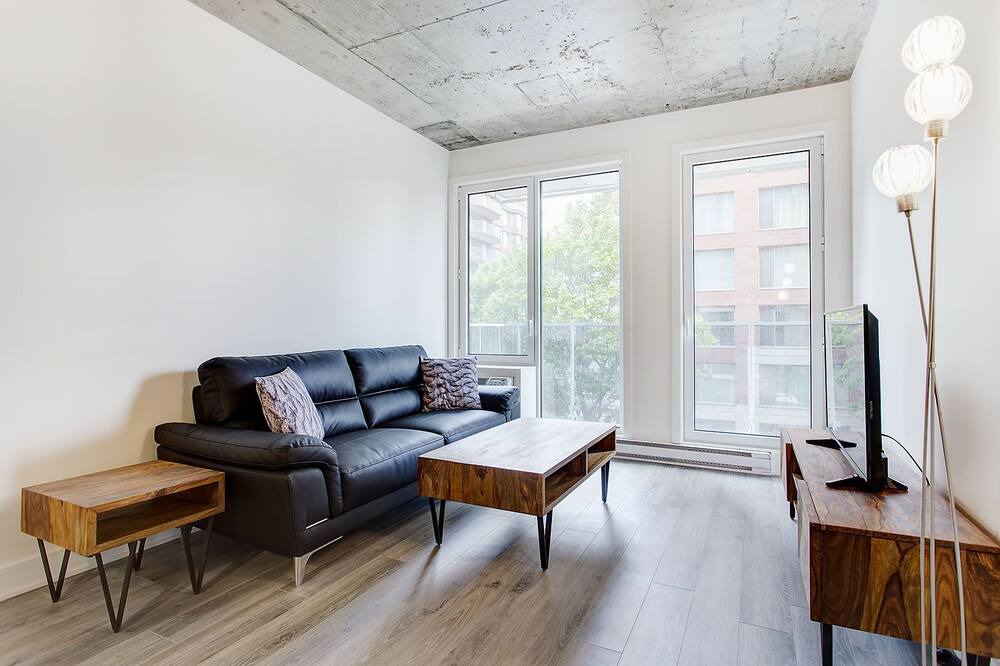 Photo of Livingroom in Shaughnessy Village
