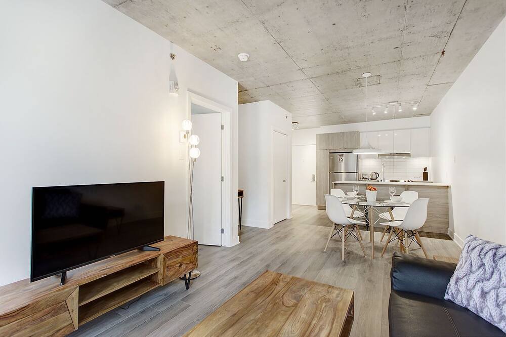 Photo of Livingroom in Shaughnessy Village
