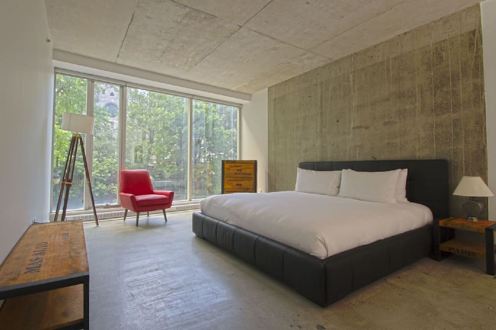 Photo of Bedroom in International District