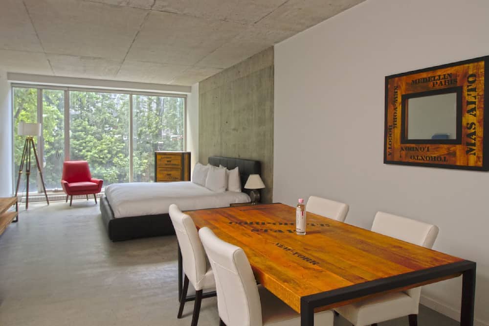 Photo of Bedroom in International District