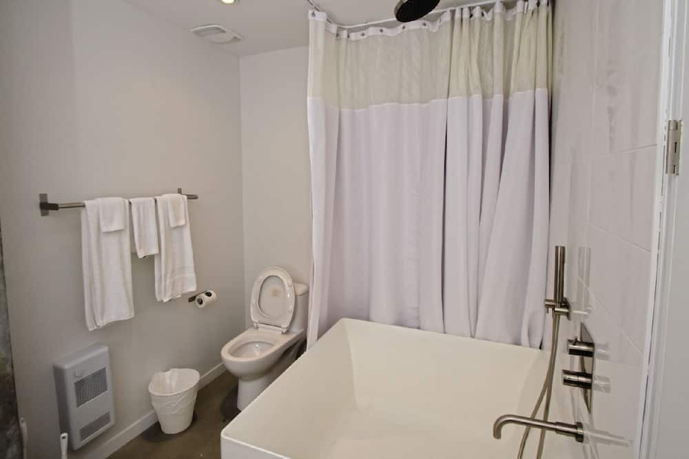 Photo of Bathroom in International District
