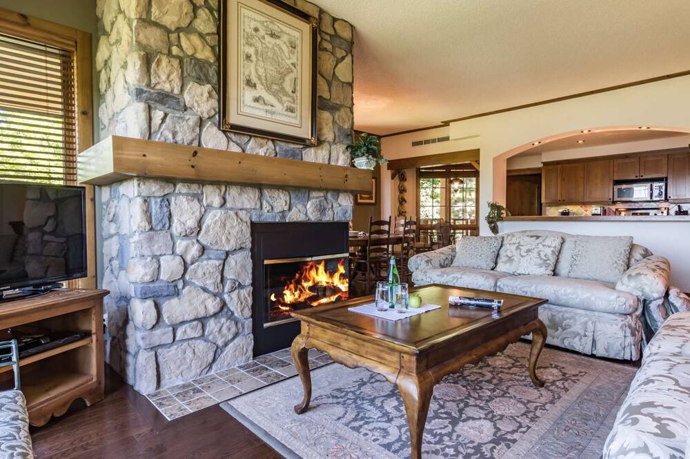 Photo of Livingroom in Mont-Tremblant